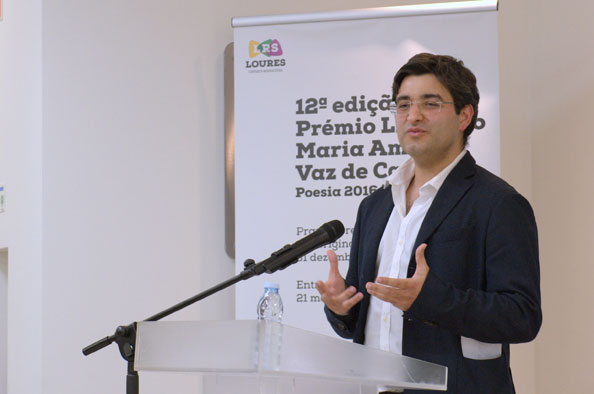 Tiago Nené vence prémio literário