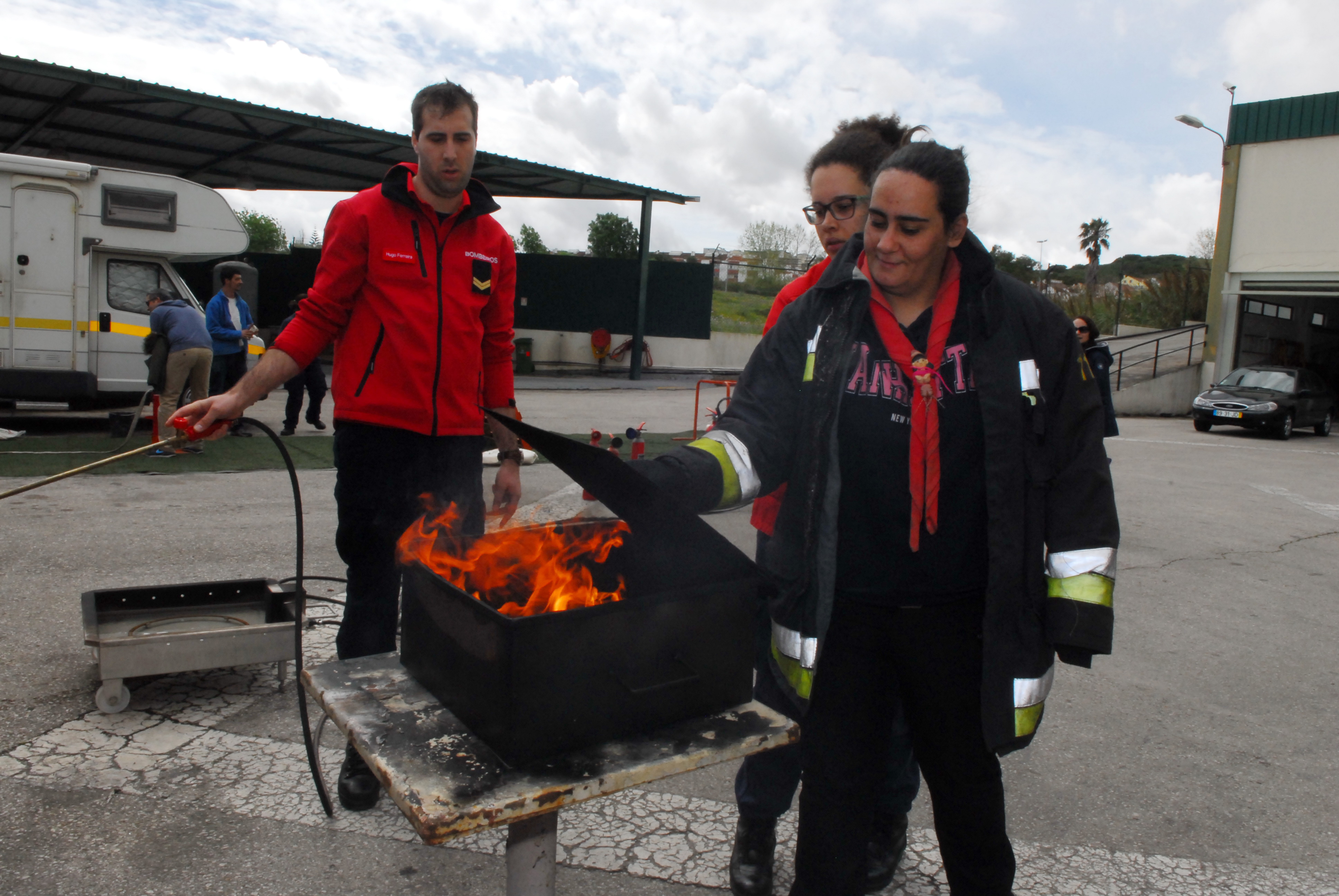 Bombeiros abrem quartel à comunidade