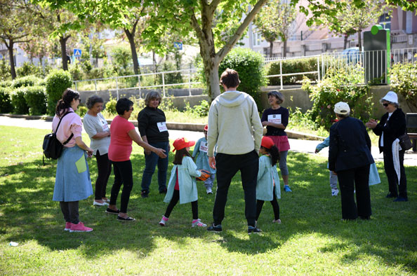 Diferentes gerações em atividades conjuntas