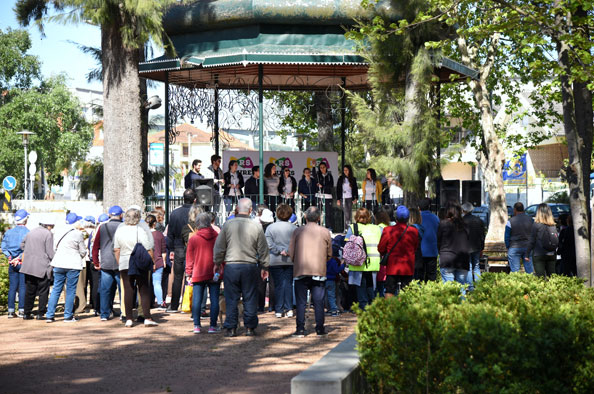 Diferentes gerações em atividades conjuntas