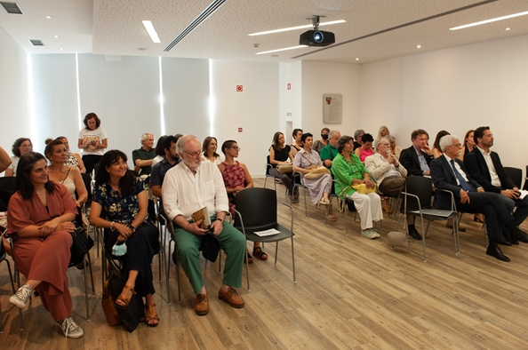 Loures Munic Pio Grande Pr Mio De Poesia Maria Am Lia Vaz De