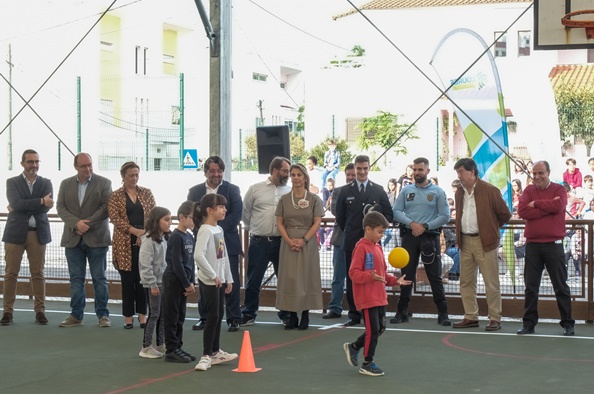 Inaugurada cobertura do polidesportivo da Escola Básica do Alto da Eira 8