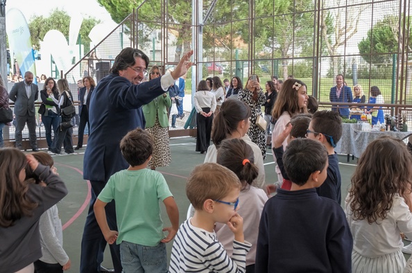 Inaugurada cobertura do polidesportivo da Escola Básica do Alto da Eira 10