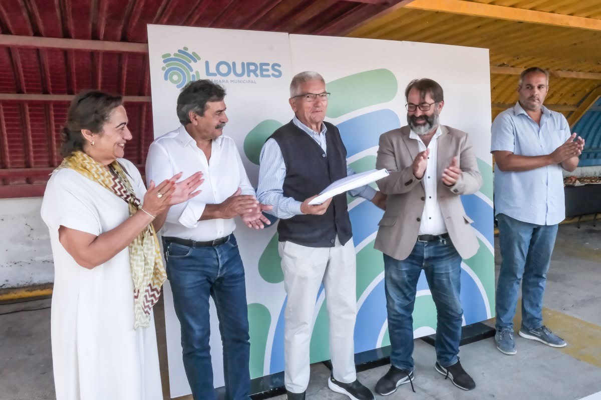 Notícia _urbanismo_Entrega da licença de loteamento do Bairro Chã_1